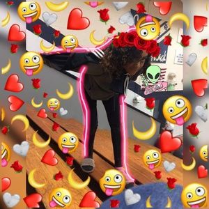 Meet your Posher, Adele